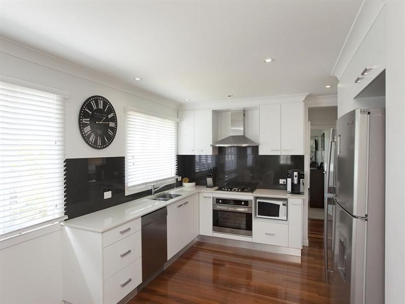 64 Wemvern Street, Upper Mount Gravatt QLD 4122