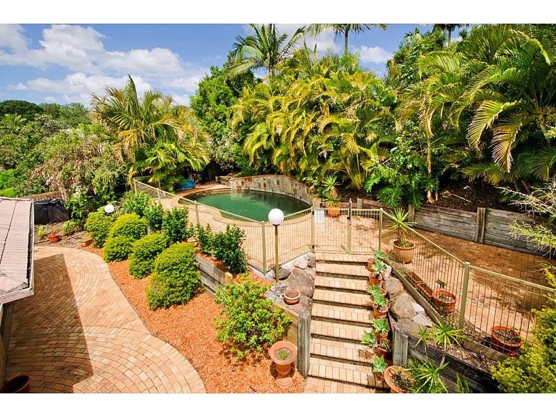 4 Wisteria Crescent, Mount Gravatt East QLD 4122