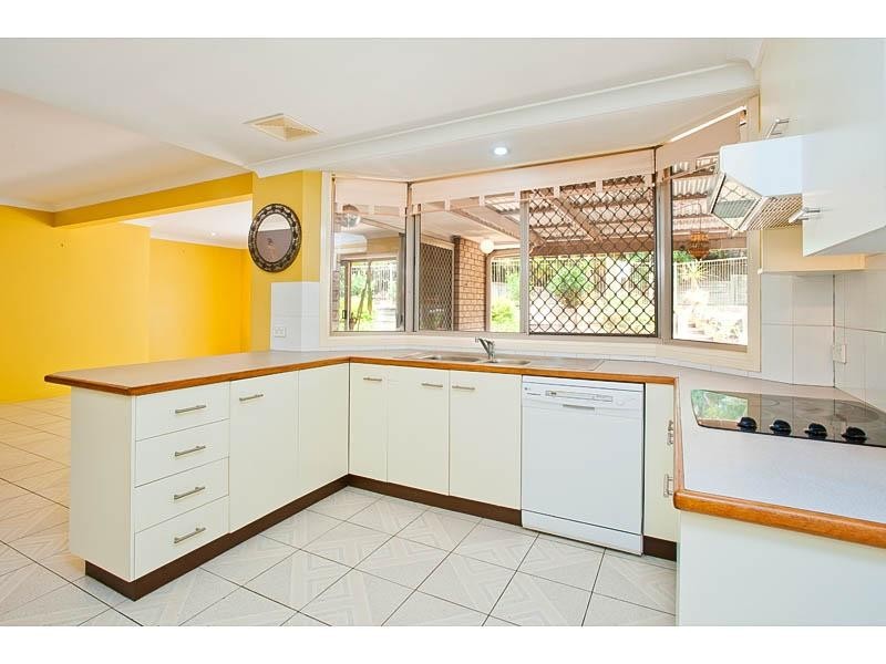 4 Wisteria Crescent, Mount Gravatt East QLD 4122