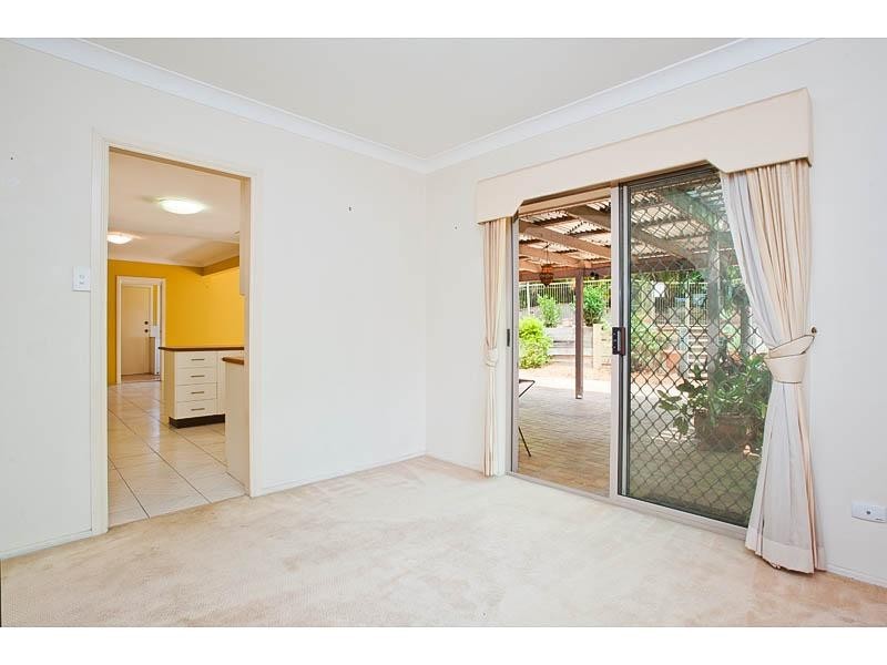 4 Wisteria Crescent, Mount Gravatt East QLD 4122