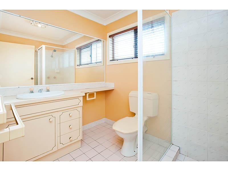 4 Wisteria Crescent, Mount Gravatt East QLD 4122