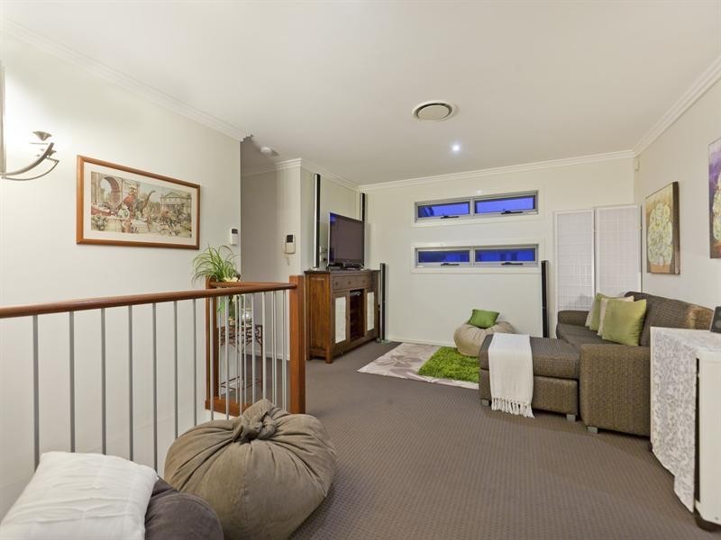 1 Fels Close, Eight Mile Plains QLD 4113