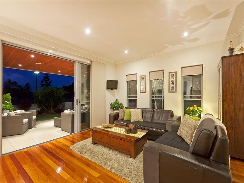 1 Fels Close, Eight Mile Plains QLD 4113