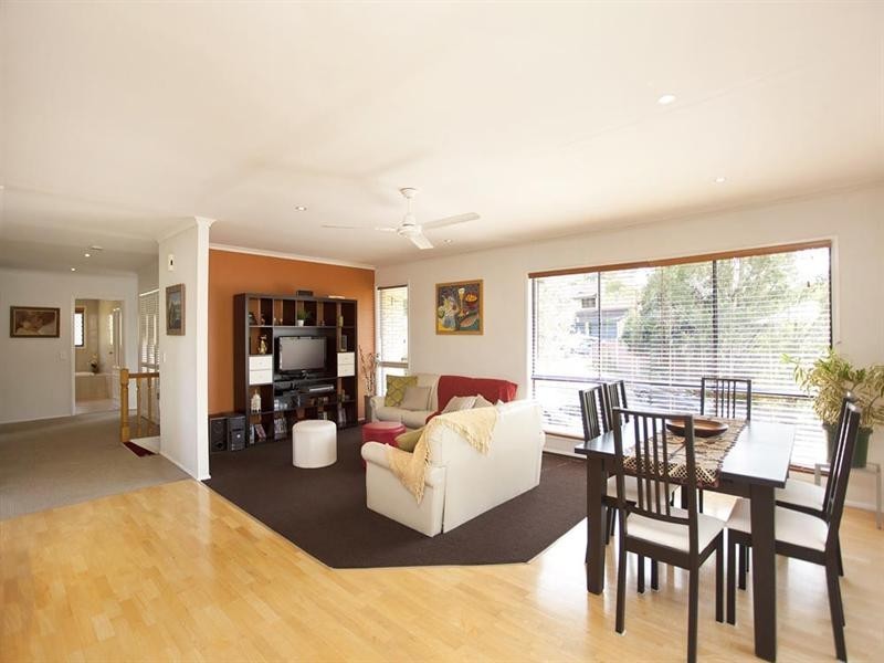 101 Garie Street, Wishart QLD 4122