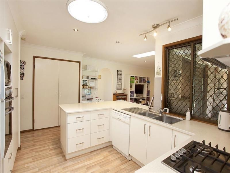 11 Sieben Street, Wishart QLD 4122