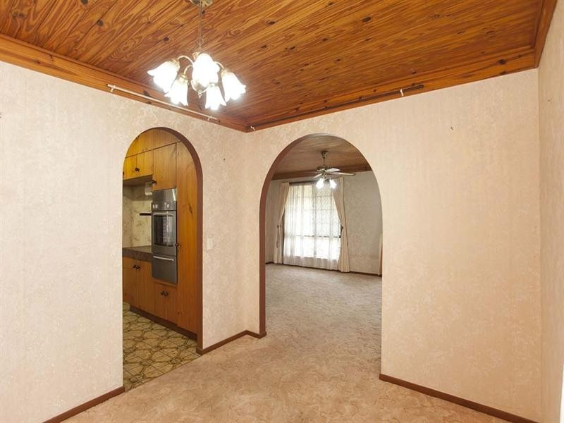 2 Calanda Street, Wishart QLD 4122