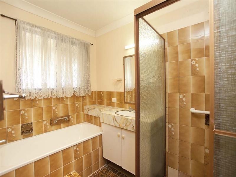 2 Calanda Street, Wishart QLD 4122