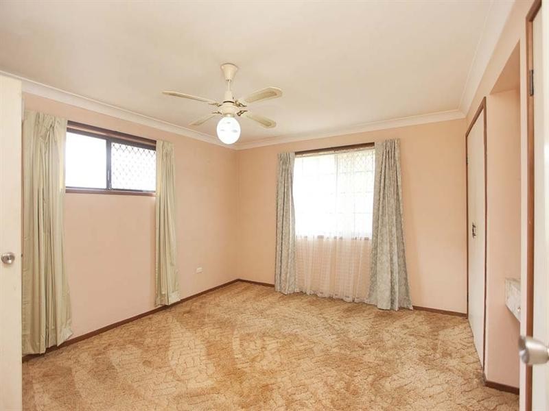 2 Calanda Street, Wishart QLD 4122