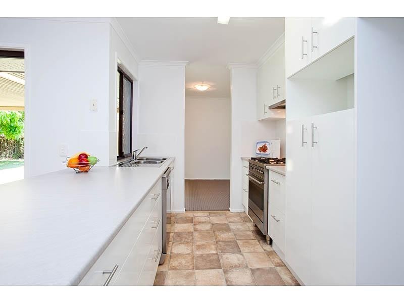 112 Delavan Street, Wishart QLD 4122