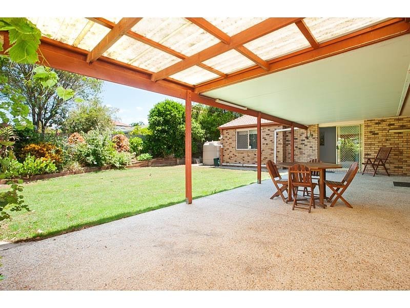 9 Westminster Way, Wishart QLD 4122