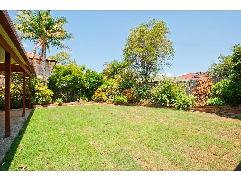 9 Westminster Way, Wishart QLD 4122