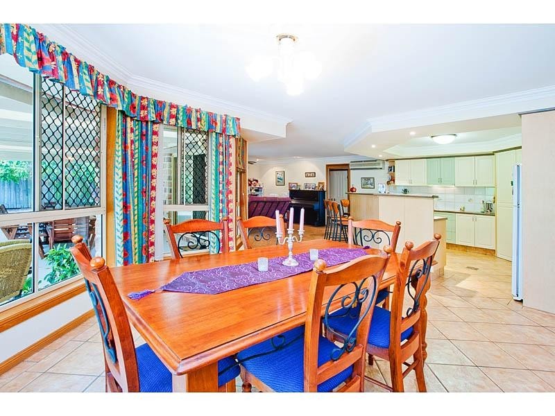 25 Hurlstone Street, Wishart QLD 4122