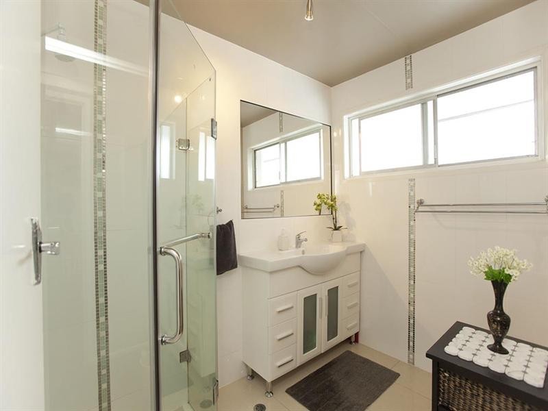 8 Peterglen Street, Wishart QLD 4122