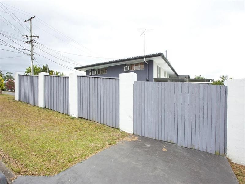 8 Peterglen Street, Wishart QLD 4122