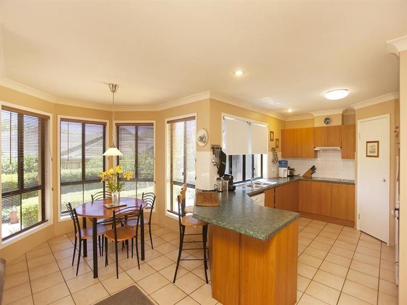 3 Alpena Close, Carindale QLD 4152