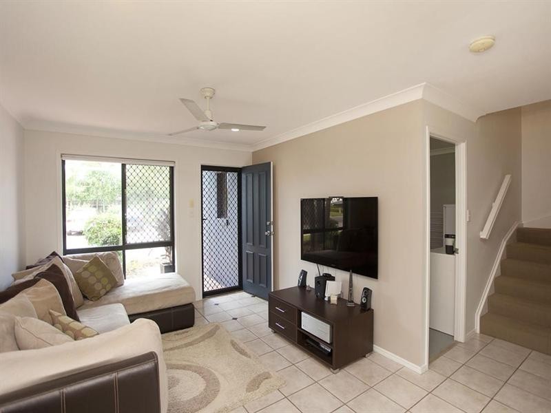 5/7 Nev Close, Wishart QLD 4122