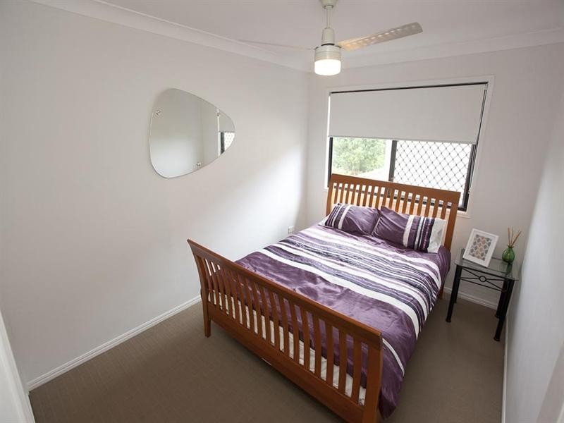 5/7 Nev Close, Wishart QLD 4122