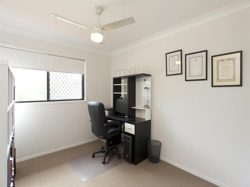 5/7 Nev Close, Wishart QLD 4122