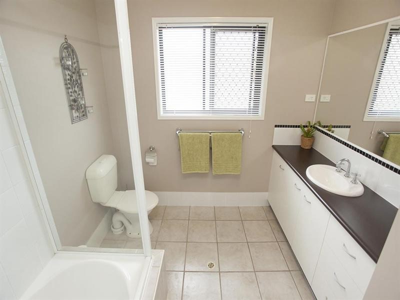 5/7 Nev Close, Wishart QLD 4122