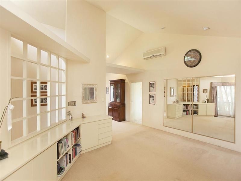 23 Baynes Street, Carindale QLD 4152