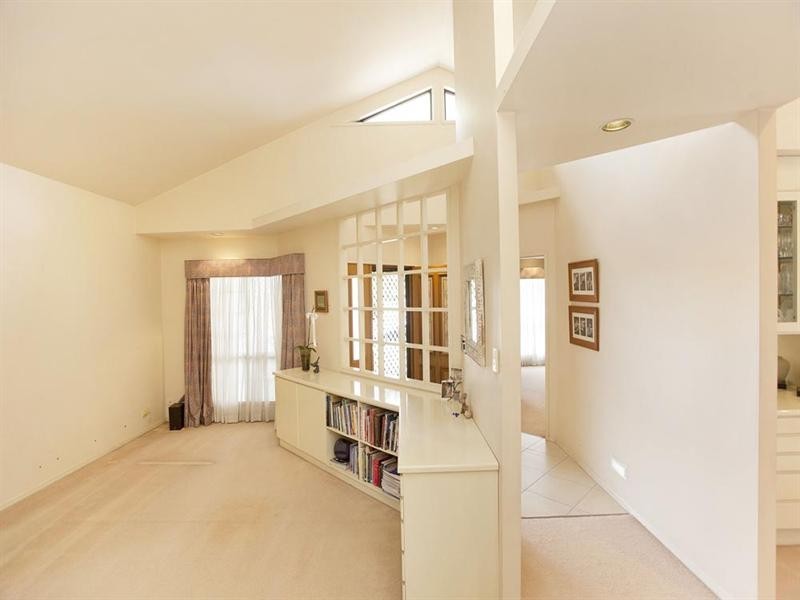 23 Baynes Street, Carindale QLD 4152