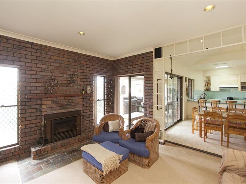 23 Baynes Street, Carindale QLD 4152