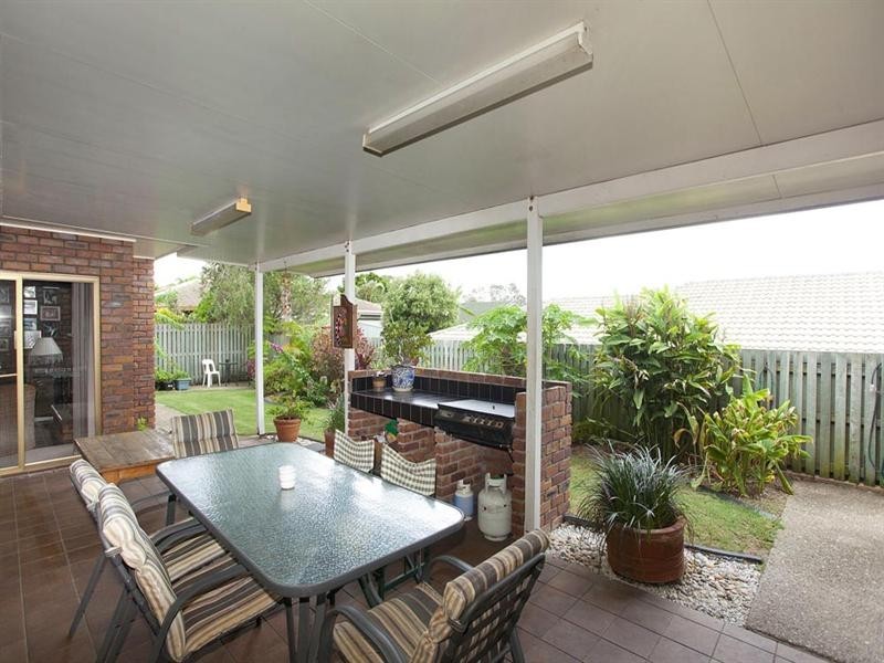 23 Baynes Street, Carindale QLD 4152