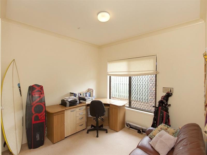 23 Baynes Street, Carindale QLD 4152