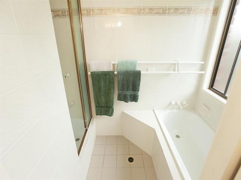 23 Baynes Street, Carindale QLD 4152