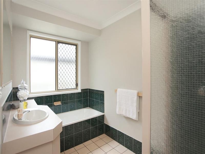 15 Andree Place, Wishart QLD 4122