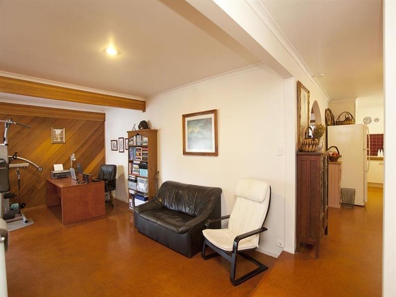 21 Winthrop Street, Wishart QLD 4122