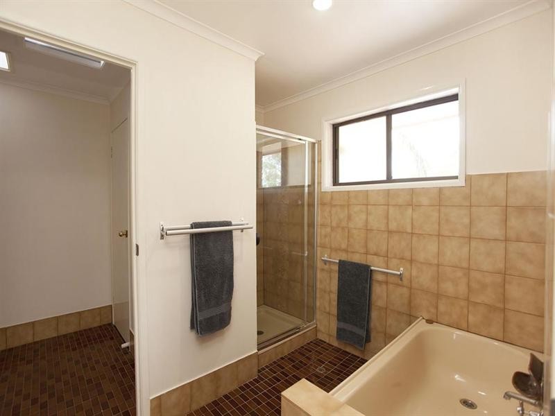 21 Winthrop Street, Wishart QLD 4122