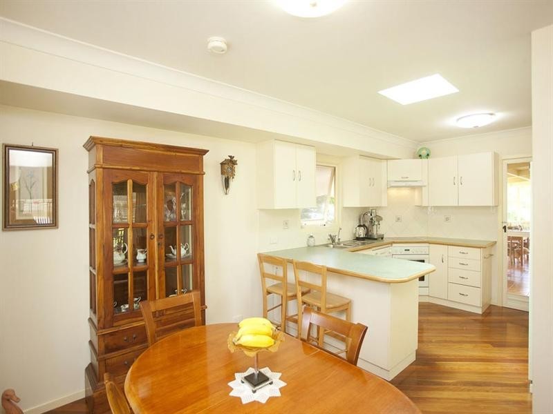 51 Valentia Street, Mansfield QLD 4122