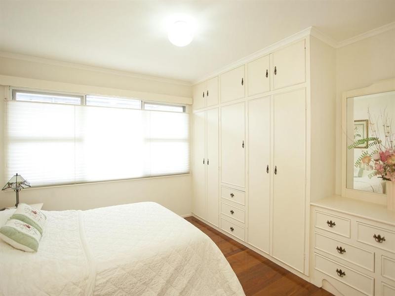 51 Valentia Street, Mansfield QLD 4122