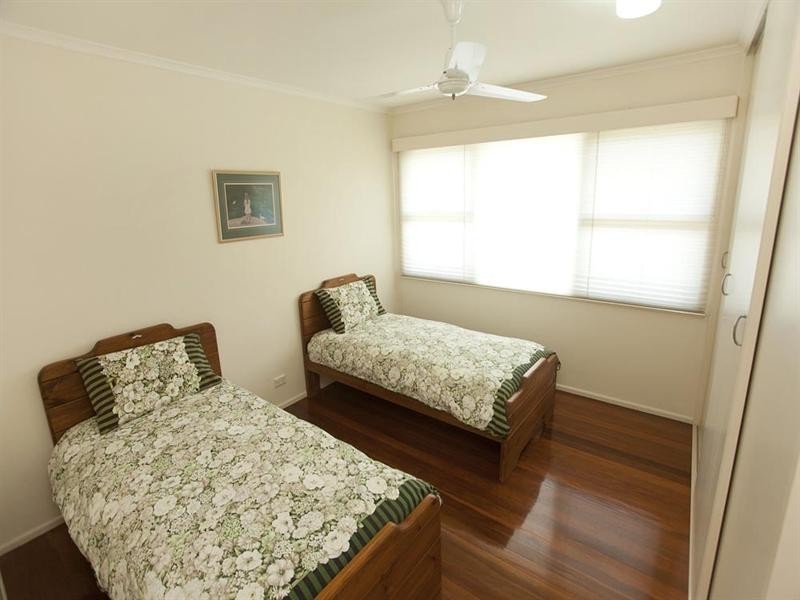 51 Valentia Street, Mansfield QLD 4122