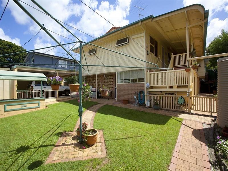 51 Valentia Street, Mansfield QLD 4122