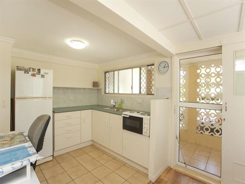 51 Valentia Street, Mansfield QLD 4122