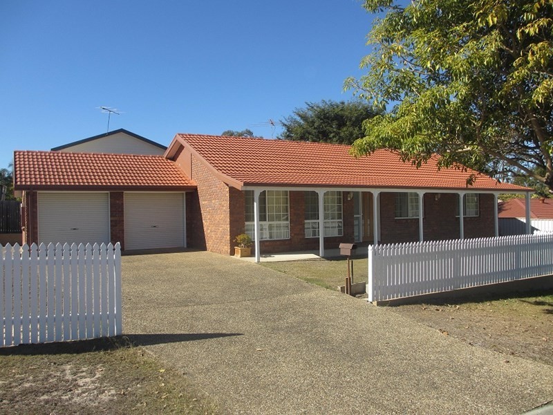 2 Malinya Place, Wishart QLD 4122
