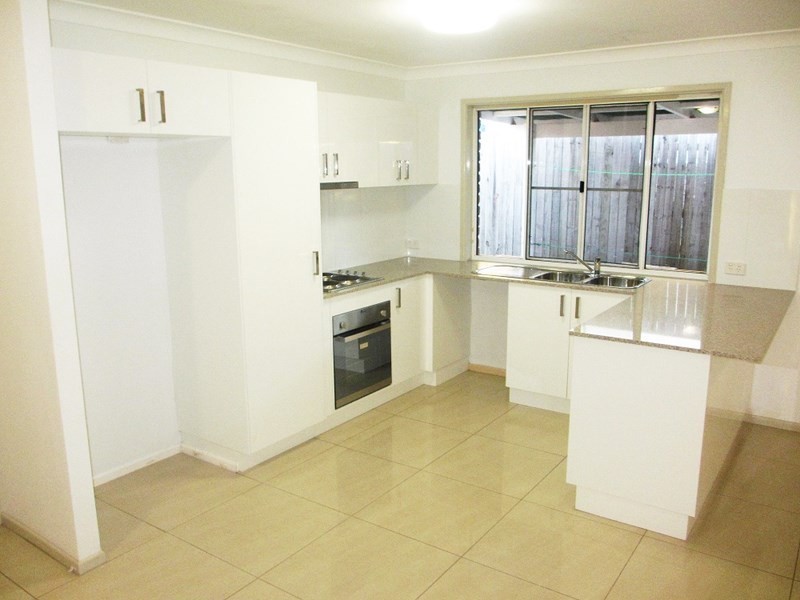 2 Malinya Place, Wishart QLD 4122