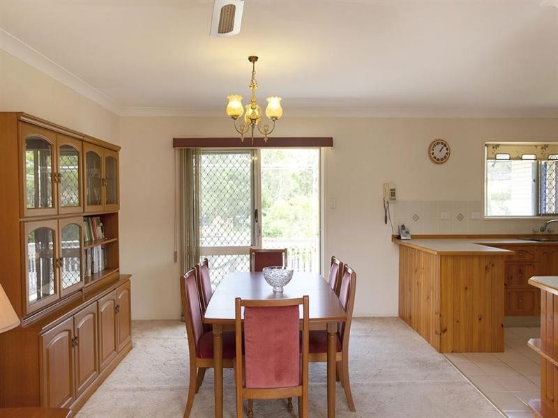 33 Gaillardia Street, Macgregor QLD 4109