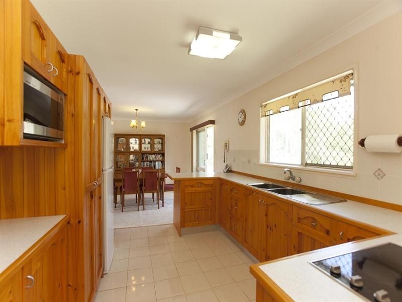 33 Gaillardia Street, Macgregor QLD 4109