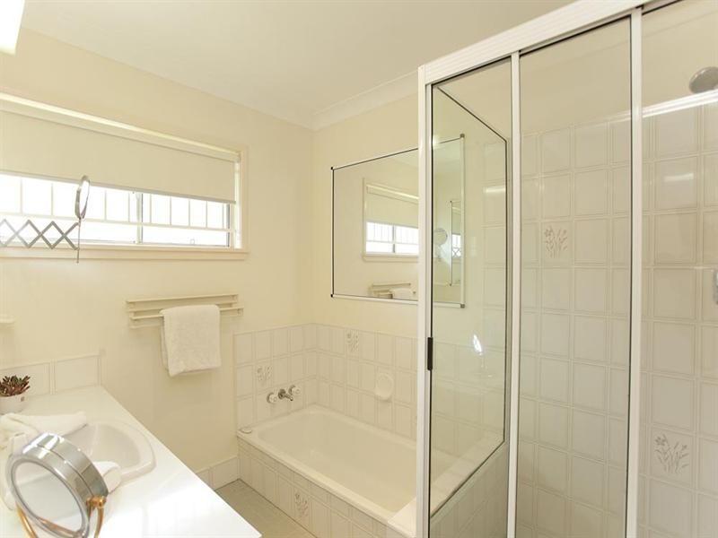 33 Gaillardia Street, Macgregor QLD 4109