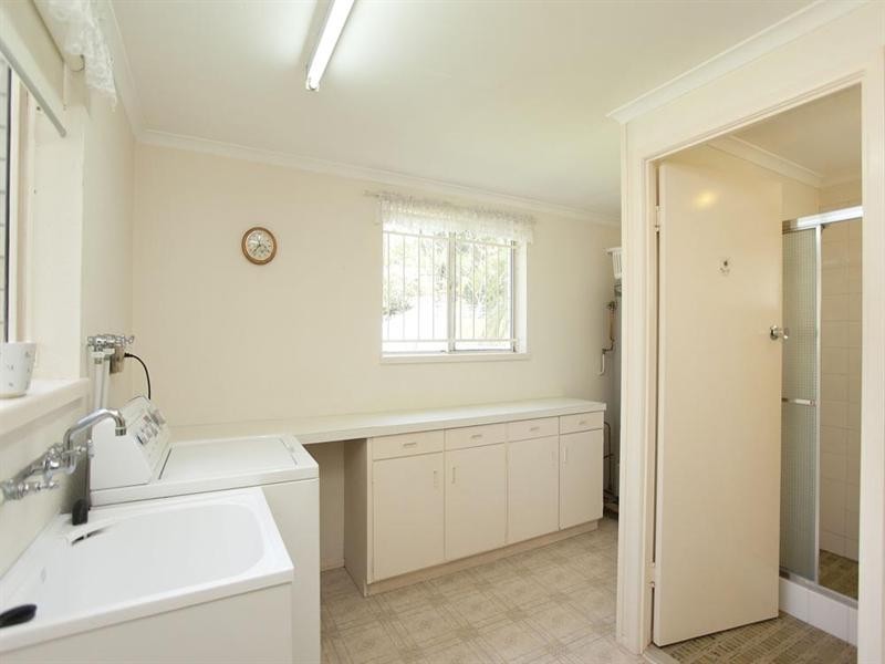 33 Gaillardia Street, Macgregor QLD 4109