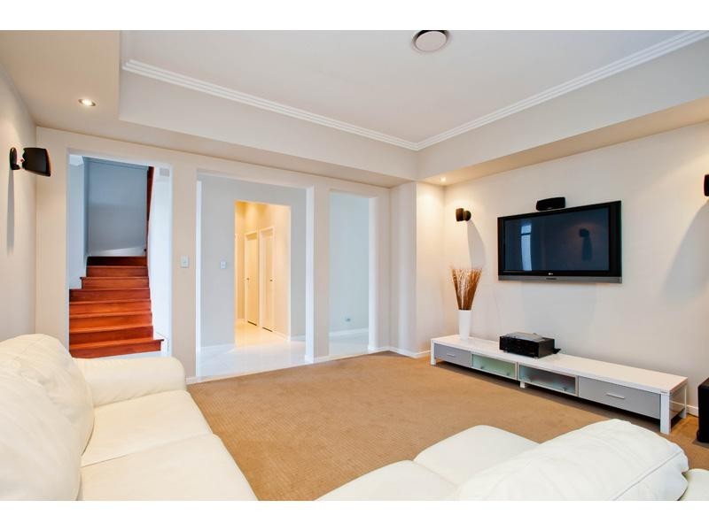 76 Craig Street, Wishart QLD 4122