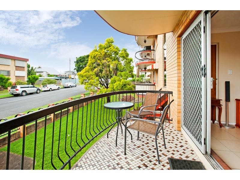 1/35 Kitchener Street, Coorparoo QLD 4151