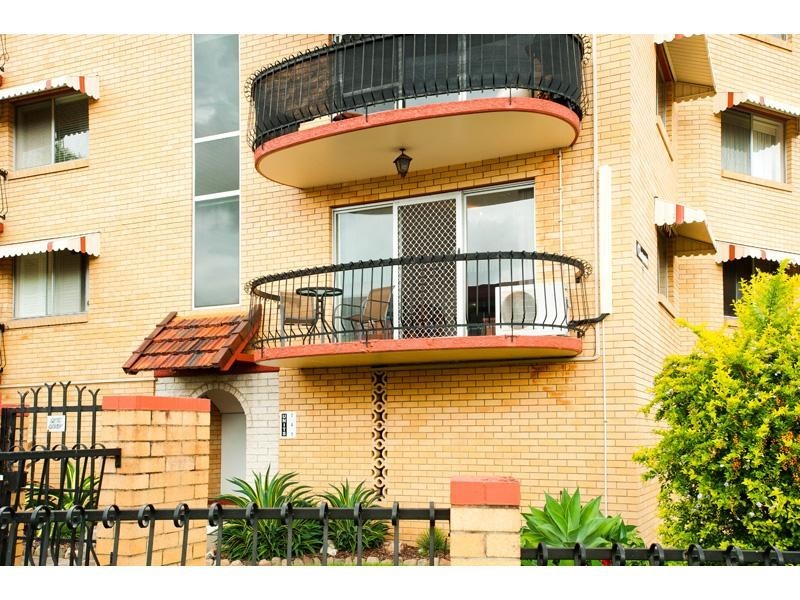 1/35 Kitchener Street, Coorparoo QLD 4151