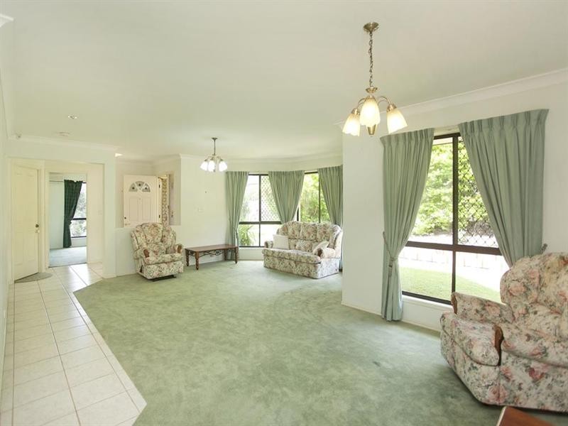 63 Regent Street, Eight Mile Plains QLD 4113