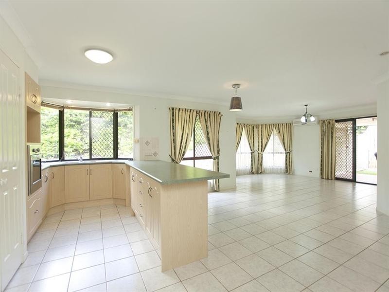 63 Regent Street, Eight Mile Plains QLD 4113