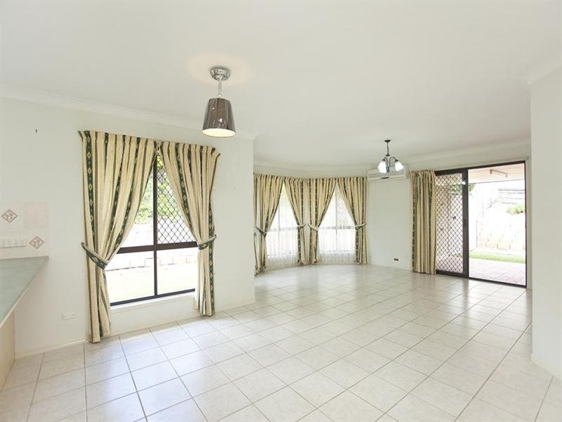 63 Regent Street, Eight Mile Plains QLD 4113