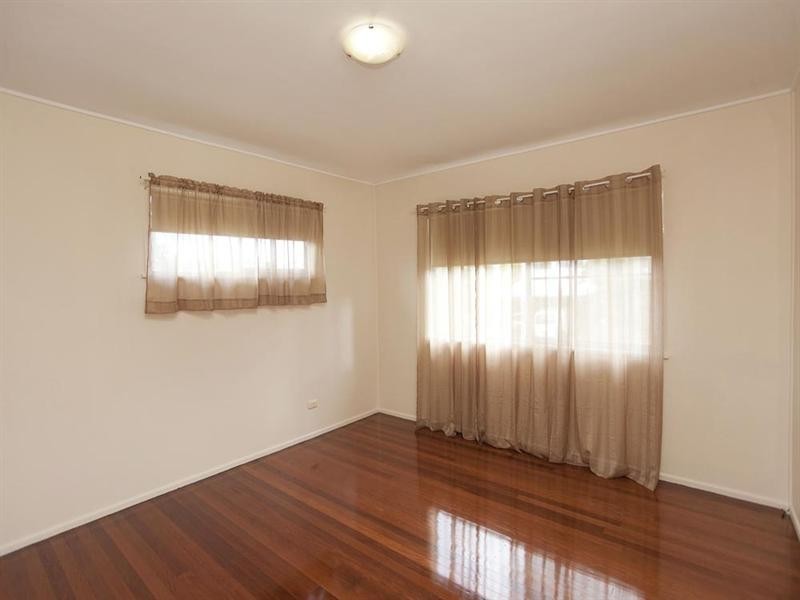 9 Effra Street, Wishart QLD 4122